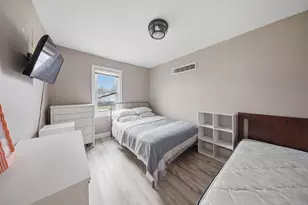 2713 Landen Dr, Melrose Park, IL 60164 - Photo 14