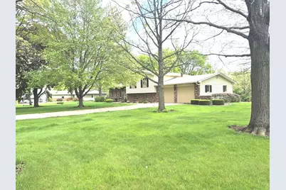 8 Hawthorne Drive, Oswego, IL 60543 - Photo 2