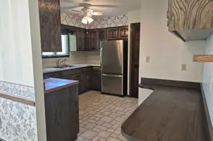 8 Hawthorne Dr, Oswego, IL 60543 - Photo 16