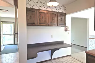 8 Hawthorne Dr, Oswego, IL 60543 - Photo 12