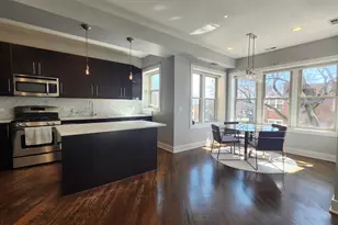 3900 W Cornelia Ave, Chicago, IL 60618 - Photo 4