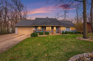 2853 Forsythia Ln, Saint Anne, IL 60964 - Photo 2