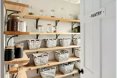 369 Hawthorne Boulevard, Glen Ellyn, IL 60137 - Photo 6