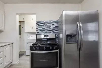 1061 Houston Avenue, Elgin, IL 60120 - Photo 10