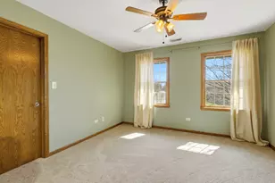 8304 Queen Victoria Ln, Tinley Park, IL 60477 - Photo 18