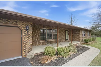 38679 N Pine Grove Avenue, Wadsworth, IL 60083 - Photo 2