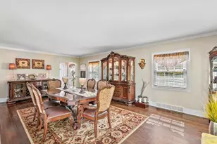 240 S McHenry Ave, Crystal Lake, IL 60014 - Photo 8