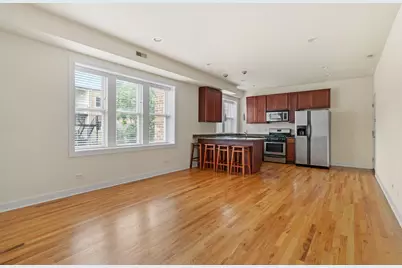 1432 N Maplewood Avenue #304, Chicago, IL 60622 - Photo 2