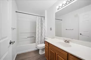 101 Silverstone Dr, Carpentersville, IL 60110 - Photo 12