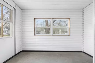 2922 Collins St, Rockford, IL 61109 - Photo 4