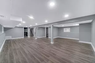 2219 N 74th Ct, Elmwood Park, IL 60707 - Photo 18