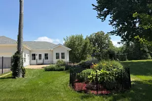 18760 Hillside Rd, Morrison, IL 61270 - Photo 2
