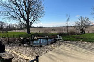 18760 Hillside Rd, Morrison, IL 61270 - Photo 4