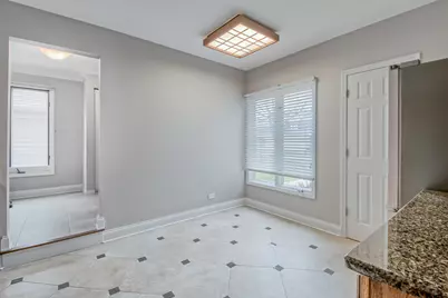 724 Ascot Court, Libertyville, IL 60048 - Photo 10