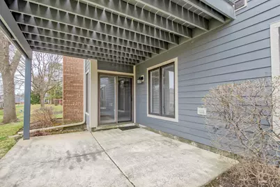 724 Ascot Court, Libertyville, IL 60048 - Photo 18