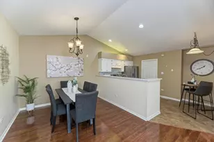 833 Havenshire Rd, Naperville, IL 60565 - Photo 10