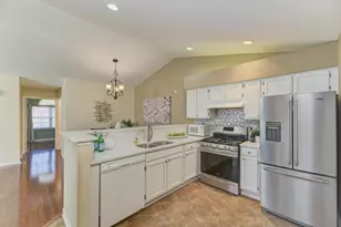 833 Havenshire Rd, Naperville, IL 60565 - Photo 14