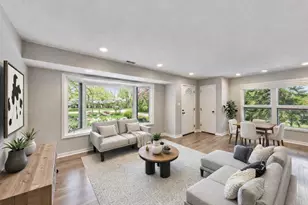 1029 Elmwood Ave, Deerfield, IL 60015 - Photo 2