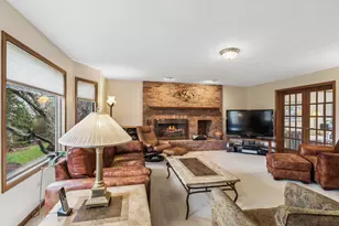 1204 Kristin Dr, Libertyville, IL 60048 - Photo 4