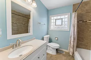 643 Armitage Ave, Glendale Heights, IL 60139 - Photo 12