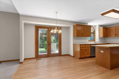 1516 Grommon Road, Naperville, IL 60564 - Photo 8