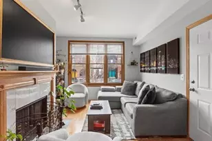 2033 W Huron St, Chicago, IL 60612 - Photo 2