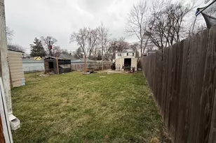 322 Bellevue Dr, Round Lake Park, IL 60073 - Photo 10