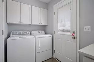 1241 Aspen Ln, Elk Grove Village, IL 60007 - Photo 16