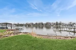 2016 Sunnyside Beach Dr, Johnsburg, IL 60051 - Photo 14