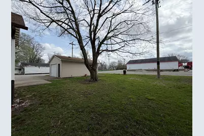 112 E Main Street, Oak Lawn, IL 61943 - Photo 22