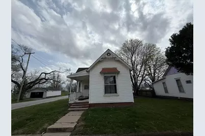 112 E Main Street, Oak Lawn, IL 61943 - Photo 2