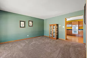 8819 Glenshire St, Tinley Park, IL 60487 - Photo 6