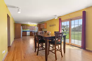 8819 Glenshire St, Tinley Park, IL 60487 - Photo 12