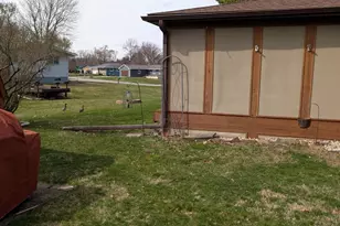 2155 Oriole Dr, Freeport, IL 61032 - Photo 24