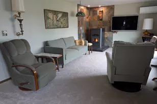 2155 Oriole Dr, Freeport, IL 61032 - Photo 2