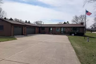 2155 Oriole Dr, Freeport, IL 61032 - Photo 30