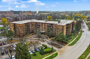 700 Wellington Ave, Elk Grove Village, IL 60007 - Photo 4