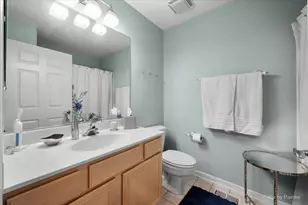 430 Commons Cir, Clarendon Hills, IL 60514 - Photo 14