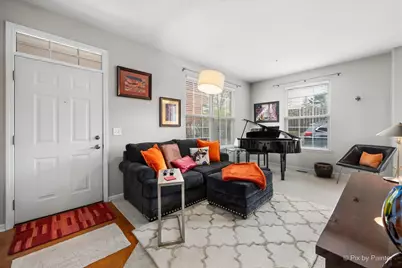 430 Commons Circle #430, Clarendon Hills, IL 60514 - Photo 2