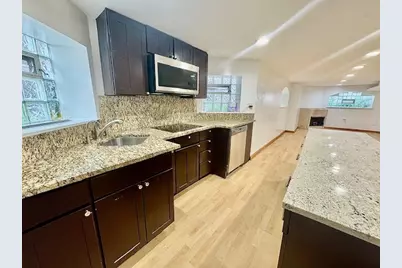 5618 N Artesian Avenue #G, Chicago, IL 60659 - Photo 8