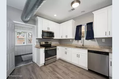 920 N Kedvale Avenue, Chicago, IL 60651 - Photo 4