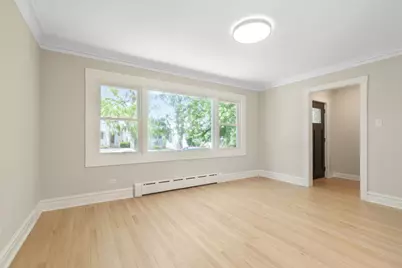 5747 N Melvina Avenue, Chicago, IL 60646 - Photo 2