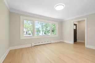 5747 N Melvina Ave, Chicago, IL 60646 - Photo 2