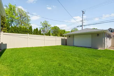 5747 N Melvina Avenue, Chicago, IL 60646 - Photo 18
