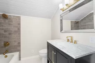 5747 N Melvina Ave, Chicago, IL 60646 - Photo 10