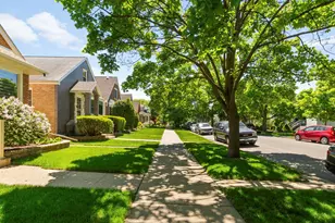 5747 N Melvina Ave, Chicago, IL 60646 - Photo 20