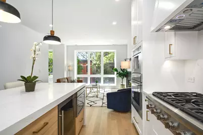 867 N Marshfield Avenue #2, Chicago, IL 60622 - Photo 8