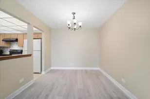 475 Plum Creek Dr, Wheeling, IL 60090 - Photo 6