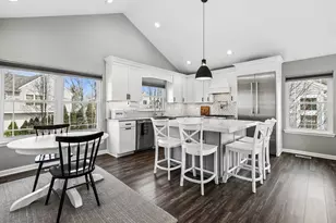 224 Penny Ln, Grayslake, IL 60030 - Photo 2