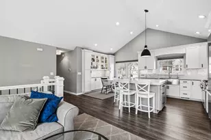 224 Penny Ln, Grayslake, IL 60030 - Photo 6